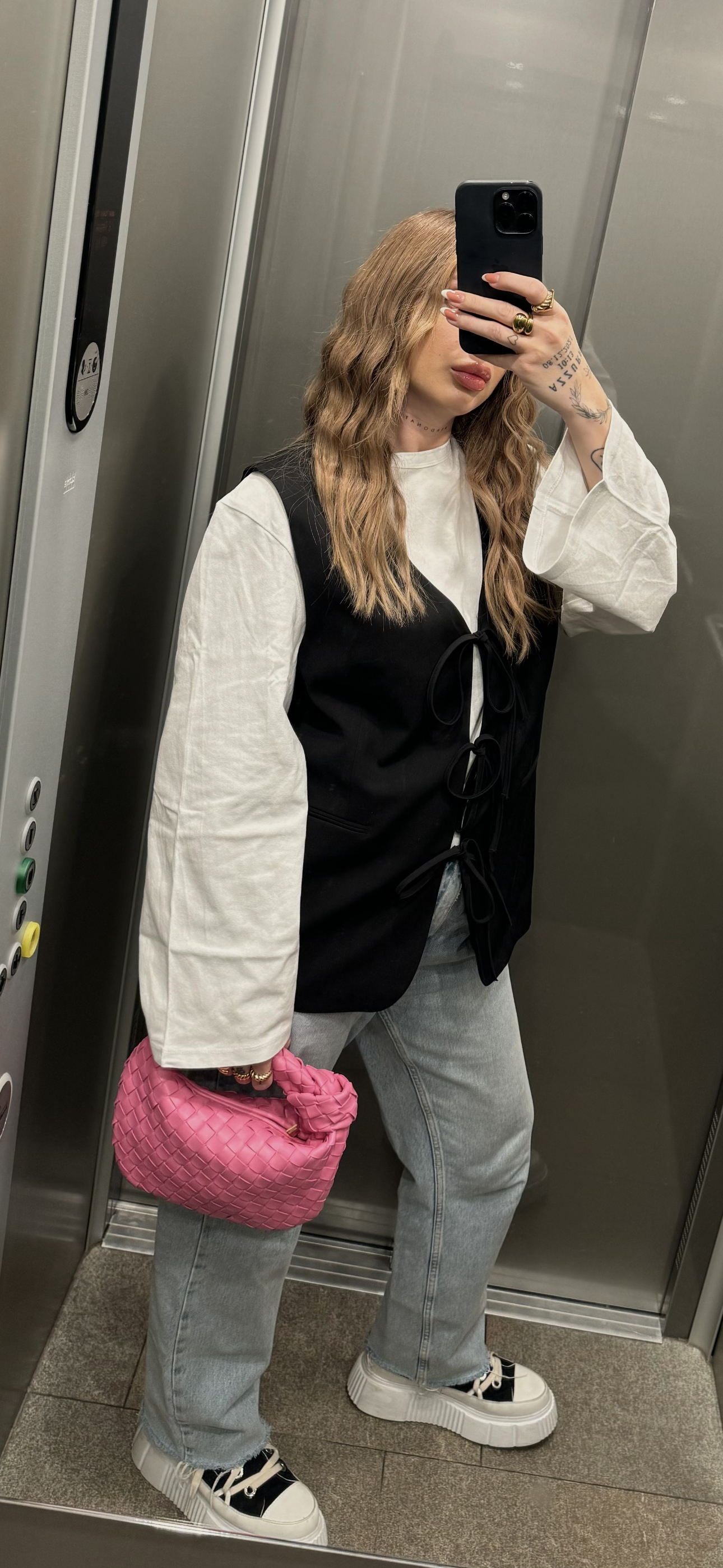 Marnie PRE-ORDINE