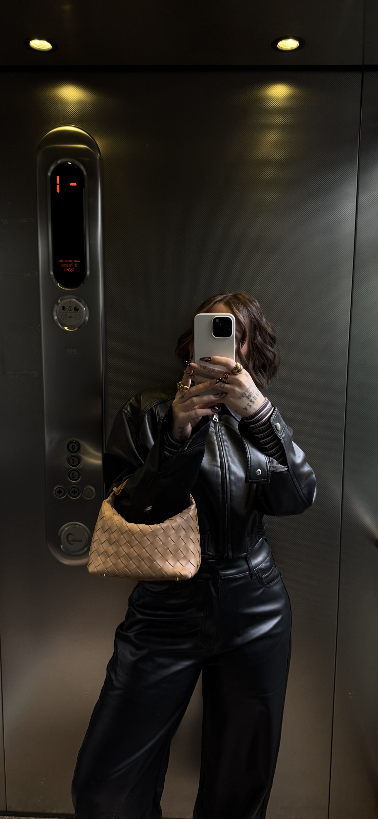 CAROL PRE-ORDINE